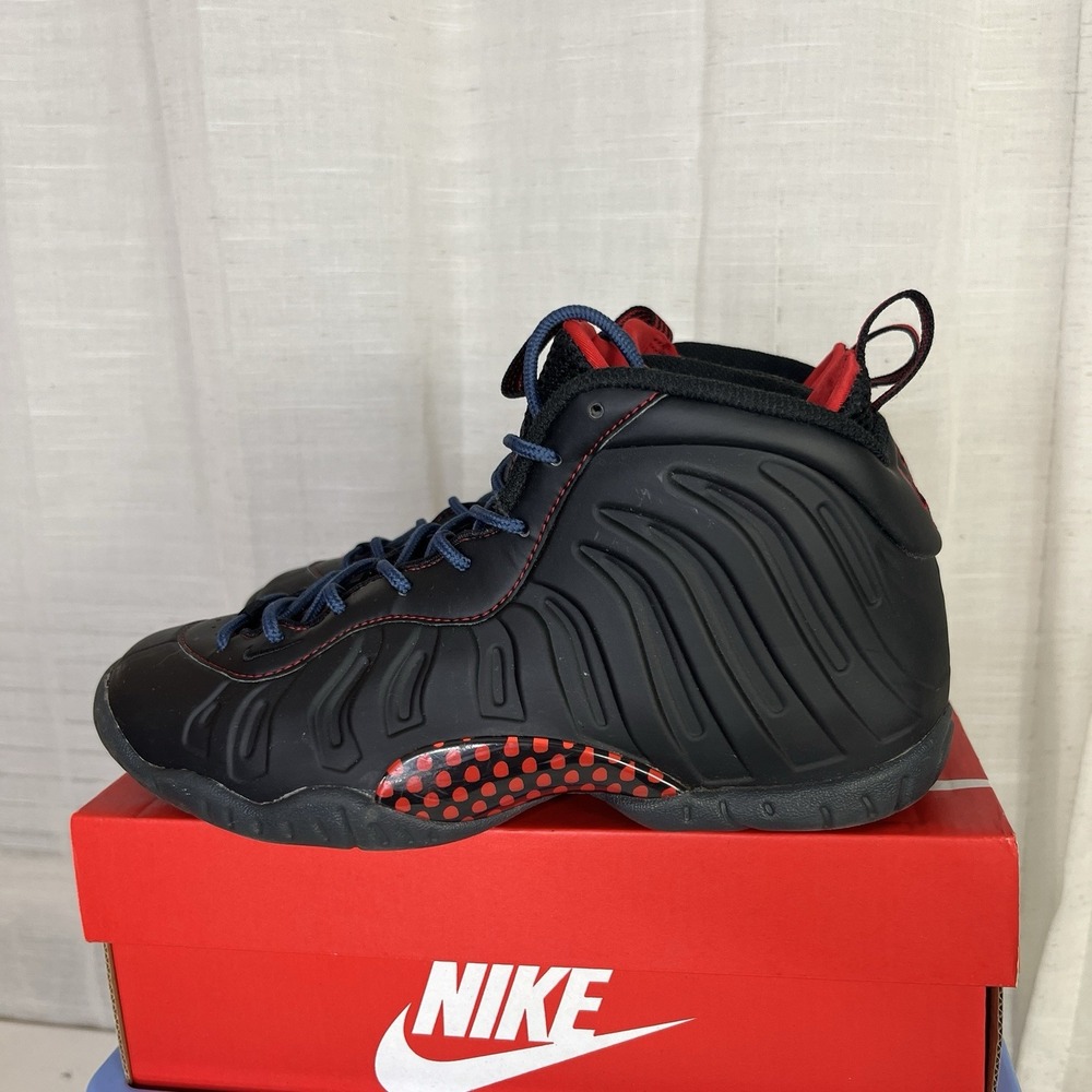 Nike Little Posite‎ One Bred Size 6Y / Womens Size 7.5 Basketball Sneaker EUC!